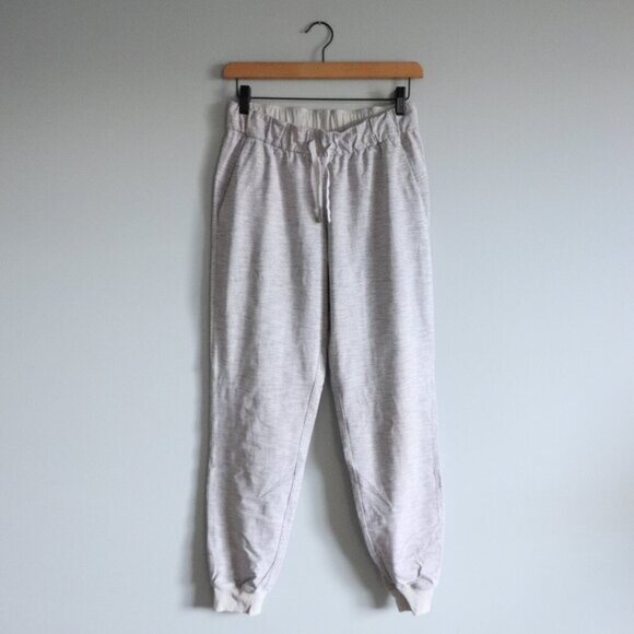Lululemon On the Fly Women's Sz 4 White Stretch Pocket Luxtreme Jogger | 37" - Picture 1 of 15